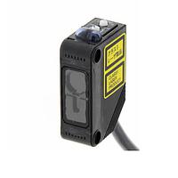 OMRON E3Z-LR81 Compact Laser Photoelectric Sensor with Built-in Amplifier (Retro-reflective, 15000 mm, PNP)