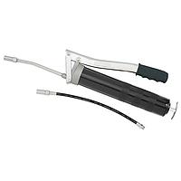 Pneumatic grease pump