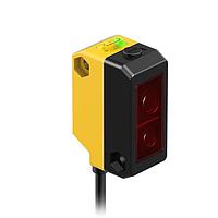 Banner Engineering QS18AB6AF40Q5 Photoelectric Sensors WORLD-BEAM: Adjustable Field Background Suppression; Cutoff Adjustment Range: 15-40 mm; Input: 10-30 V dc; Outputs: Bipolar NPN and PNP Light Operate; 150 mm (6 in) M12 Pigtail QD