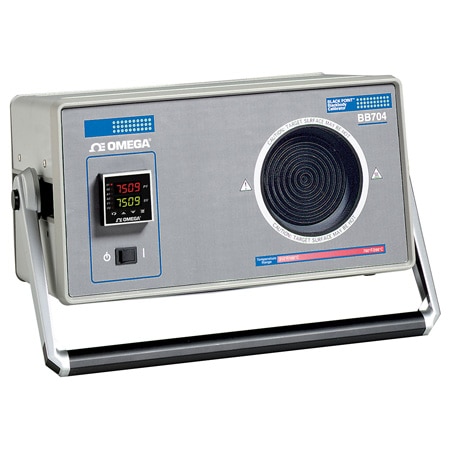 Portable temperature blackbody calibrator used for infrared instrument verification