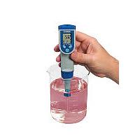 OMEGA CDH-7021 Multi-variable Water Quality Testers (0 ~ 1999 µS, 0 ~ 90°C)