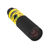 Banner Engineering S18-2VNFF100-Q5 Photoelectric Sensors S18-2 Series: Fixed Field; Range: 100 mm; Input: 10-30 V dc; Outputs: Complementary NPN; 150 mm (6 in) 4-pin M12 PVC Pigtail QD