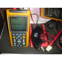 Fluke 124 Industrial ScopeMeter