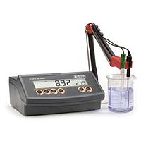 HANNA HI2210-02 pH meter